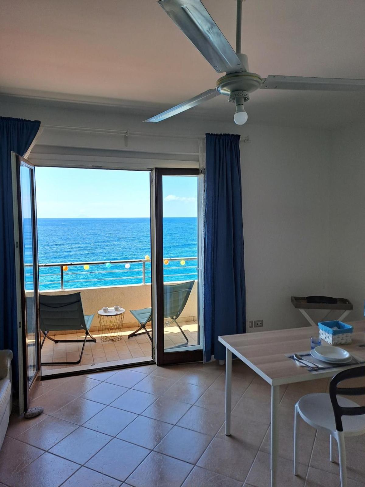 Ferienwohnung Sea House Bagnara Calabra Exterior foto